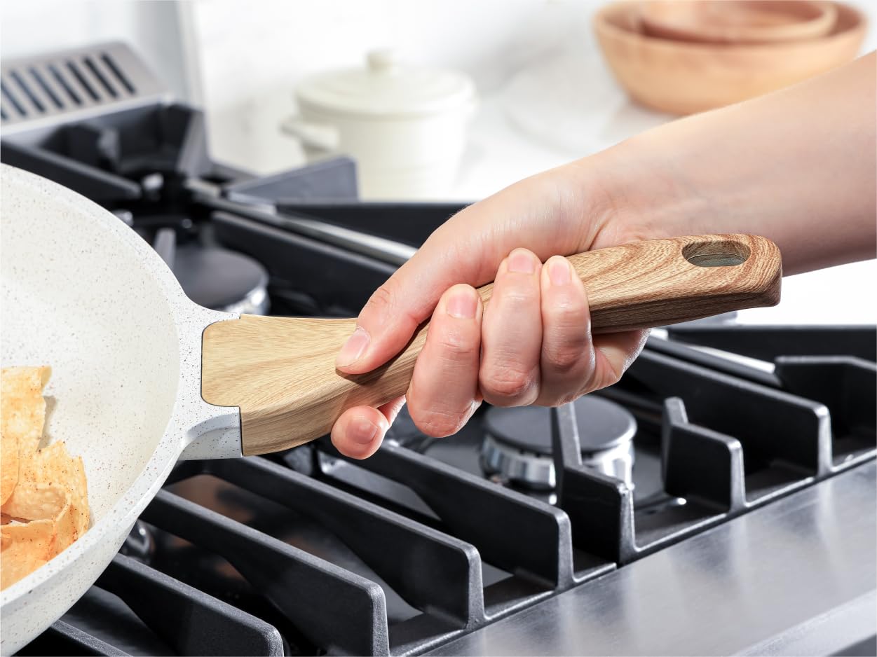 SENSARTE Nonstick Ceramic Sauté Pan 11-Inch/4.3QT, Non-toxic Deep Frying Pan Skillet with Lid, Healthy Jumbo Cooker, Stay Cool Handle, Induction Compatible, PFOA & PFAS Free